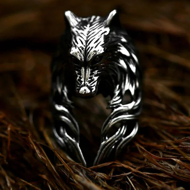 Wolf's Head Ring