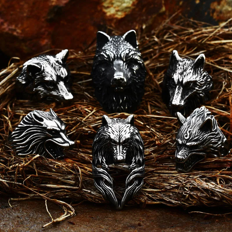 Wolf's Head Ring